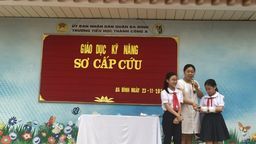 Tuyên truyền kỷ niệm 74 năm ngày Thành lập Hội Chữ thập đỏ Việt Nam và Giáo dục kỹ năng “Sơ cấp cứu” tại chỗ