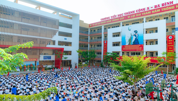 Chủ tịch UBND Thành phố Hà Nội khen tặng Bằng khen Tập thể Trường Tiểu học Thành Công A hoàn thành xuất sắc nhiệm vụ từ năm học 2019-2020 đến năm học 2020-2021